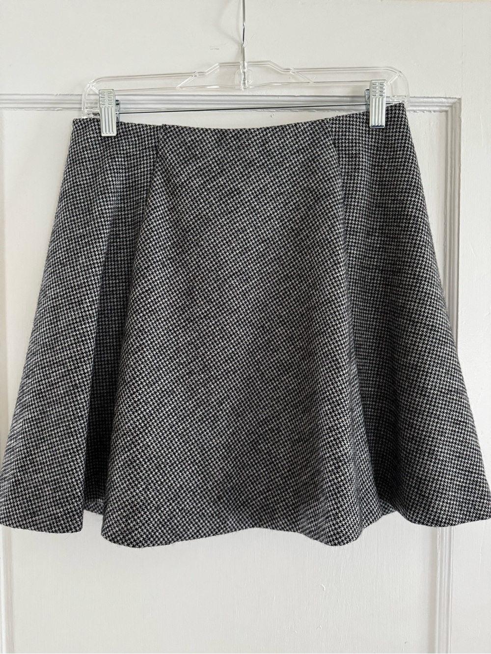 NEVER WORN Uniqlo Black & White Mini A-Line Tweed Skirt